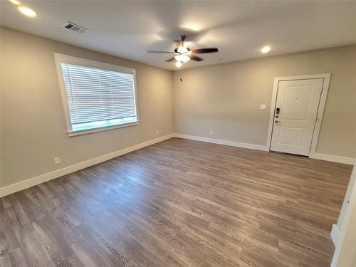 2205-1720 Crestdale Dr Drive, Houston, TX, 77080 | Card Image