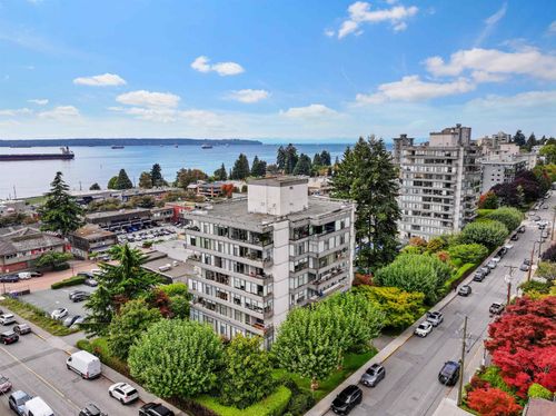 114-1420 Duchess Ave, West Vancouver, BC, V7T1H8 | Card Image