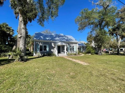 123 Avenue C, Apalachicola, FL, 32320-1918 | Card Image
