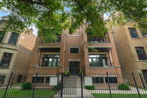 2s-1717 N Humboldt Blvd, Chicago, IL, 60647-5001 | Card Image