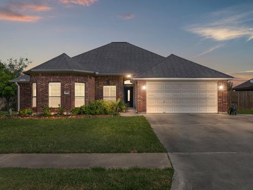 3217 El Camino St, Bay City, TX, 77414-2785 | Card Image