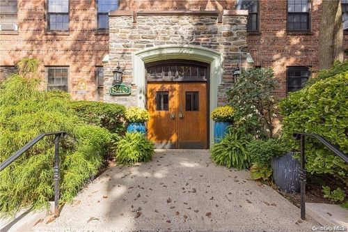 3b-840 Bronx River Rd, Bronxville, NY, 10708-7036 | Card Image