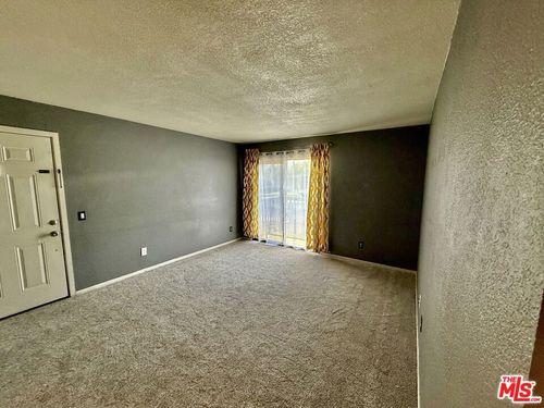 6i5-1265 Kendall Dr, San Bernardino, CA, 92407-5835 | Card Image