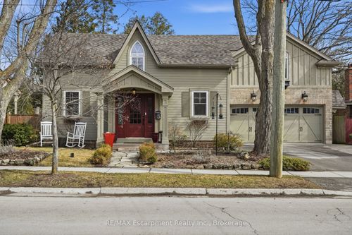 228 Mill St N, Waterdown, ON, L0R2H0 | Card Image
