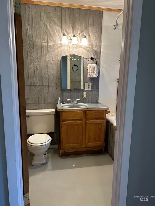 309 E E C St, House other with 3 bedrooms, 2 bathrooms and null parking in Shoshone ID | Image 21