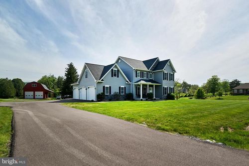 12 N Parsons Dr, Mill Hall, PA, 17751-9509 | Card Image