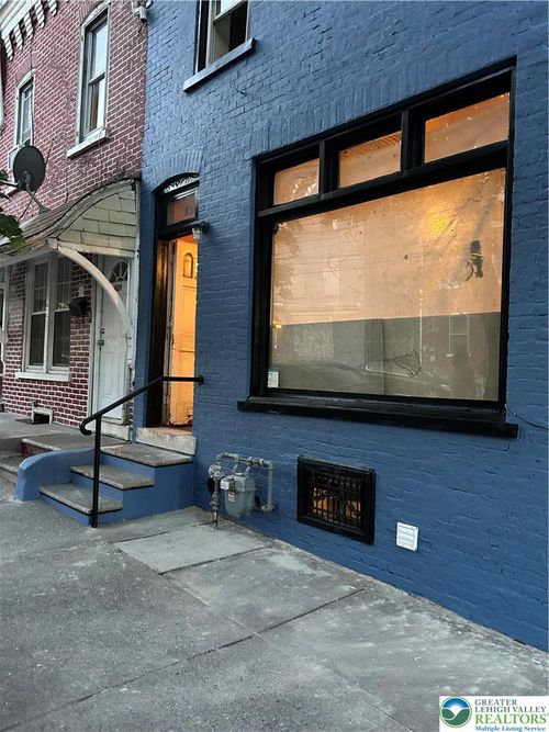 407 W Gordon St, Allentown, PA, 18102-3301 | Card Image