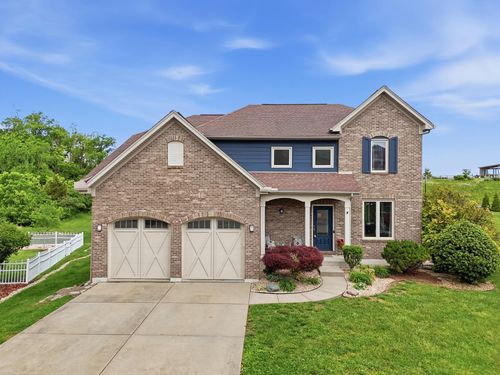 550 Scenic Dr, Park Hills, KY, 41011-2838 | Card Image