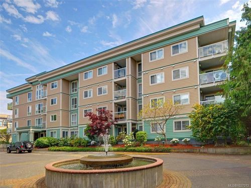 104-689 Bay St, Victoria, BC, V8T5H9 | Card Image