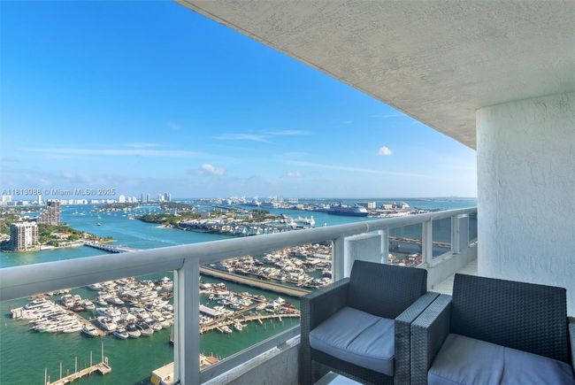 APT-3332 - 1717 N Bayshore Dr, Condo with 2 bedrooms, 2 bathrooms and null parking in Miami FL | Image 21