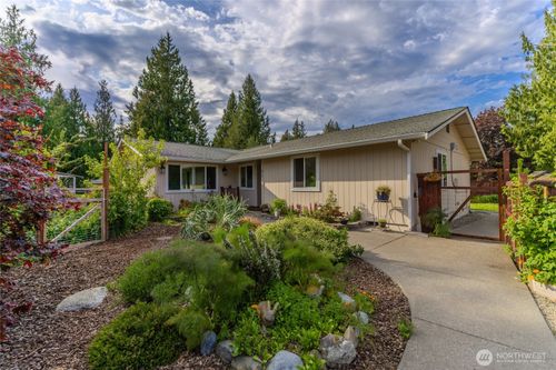 61 Anderson St, Port Hadlock, WA, 98339-9632 | Card Image