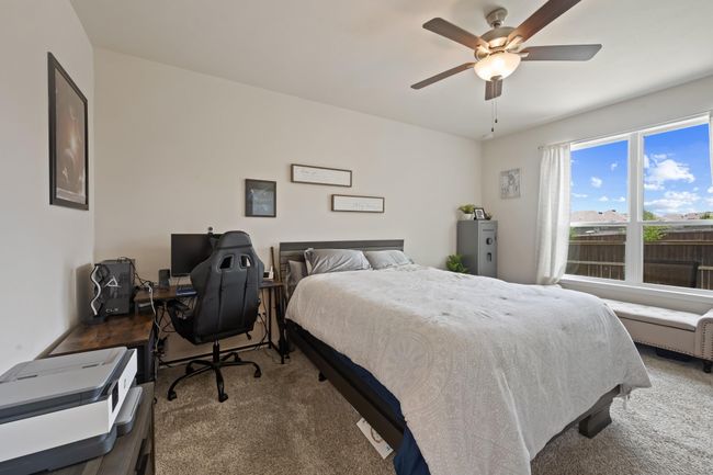 2040 Muscadine Trl, House other with 3 bedrooms, 2 bathrooms and 2 parking in Brenham TX | Image 18