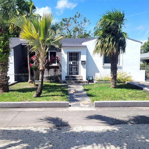 753 Ne 81st St, Miami, FL, 33138-4616 | Card Image
