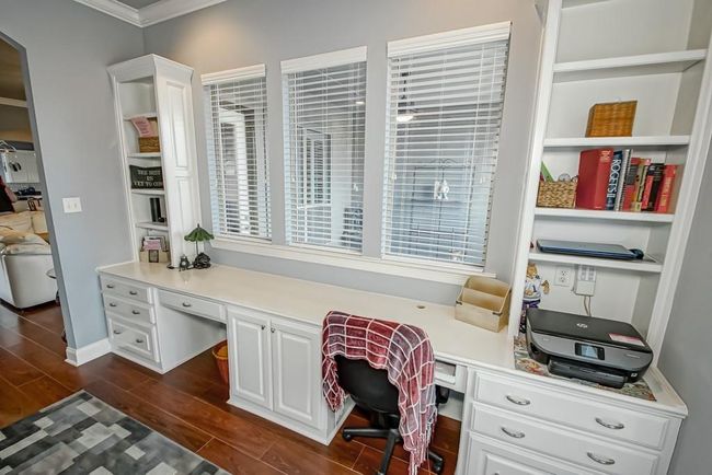 Office nook located off the den | Image 18