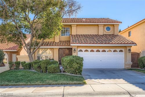 8225 Bermuda Beach Dr, Las Vegas, NV, 89128-7439 | Card Image