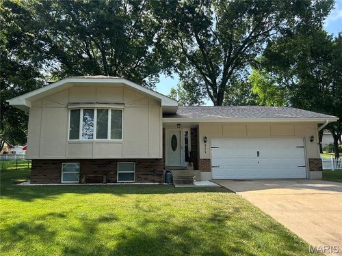 311 Meadow Dr, Washington, MO, 63090-5229 | Card Image