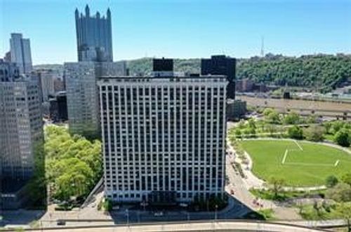 apt-15m-320 Fort Duquesne Blvd, Pittsburgh, PA, 15222-1126 | Card Image