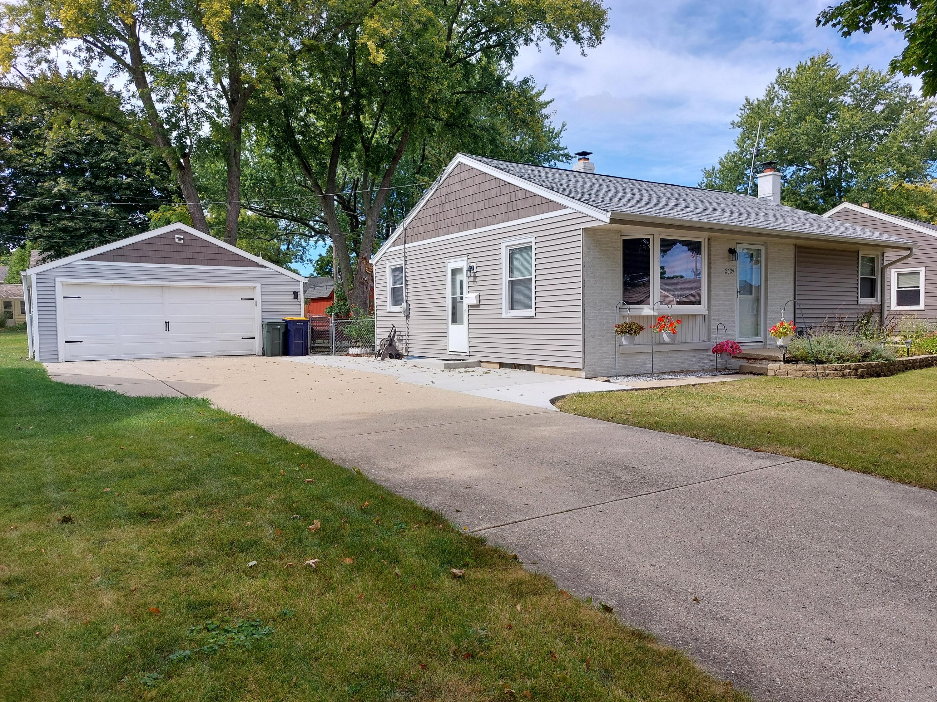 85th St, Milwaukee, WI 53227