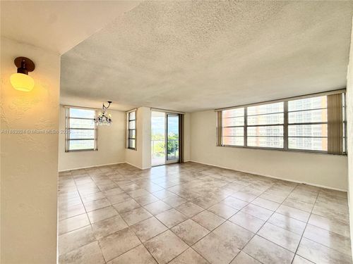 apt-626e-1351 Ne Miami Gardens Dr, Miami, FL, 33179-4894 | Card Image