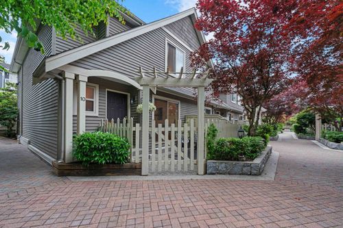 10-222 E 5th St, North Vancouver, BC, V7L1L7 | Card Image