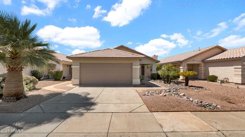 3915 E Rockwood Dr, Phoenix, AZ, 85050-3273 | Card Image