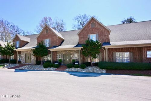 441 Savannah Village Dr, Maryville, TN, 37803-8882 | Card Image