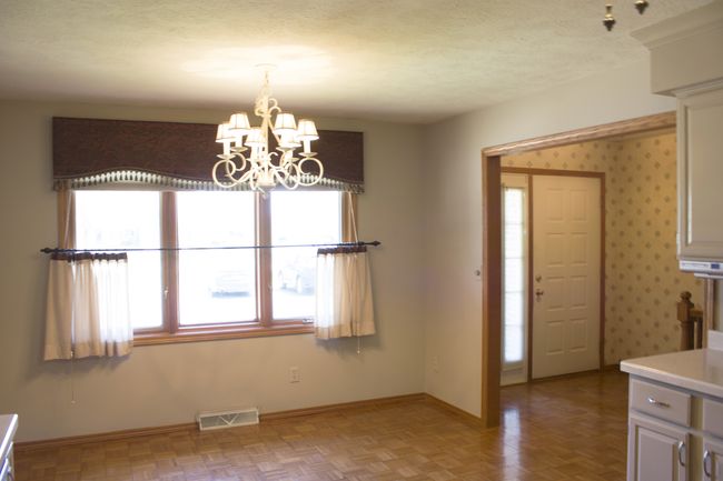 Breakfast Nook | Image 9