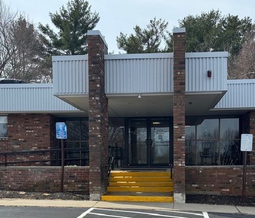 a-130 County Rd, Ipswich, MA, 01938-2550 | Card Image