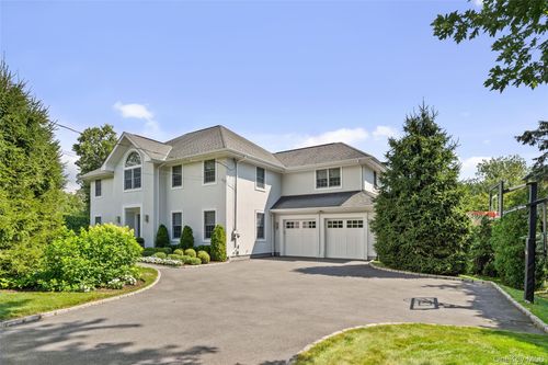 1 Grand Pk Ave, Scarsdale, NY, 10583-7611 | Card Image