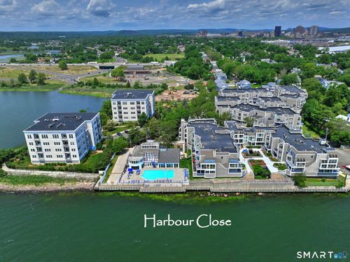 111-111 Harbour Close, New Haven, CT, 06519-2833 | Card Image