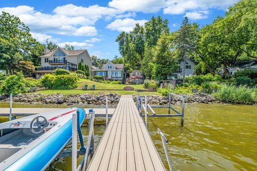 4018 Pitzen Rd, Johnsburg, IL, 60051-9660 | Card Image