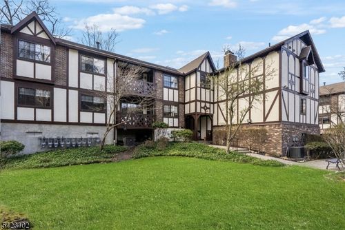2309-2309 Hemingway Ln, Mahwah, NJ, 07430-2310 | Card Image