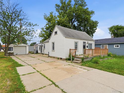 23409 Carlisle Ave, Hazel Park, MI, 48030-1466 | Card Image