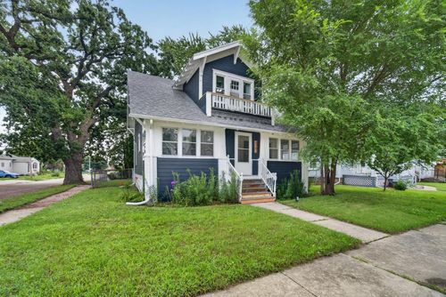 6903 27th Avenue, Kenosha, WI, 53143 | Card Image