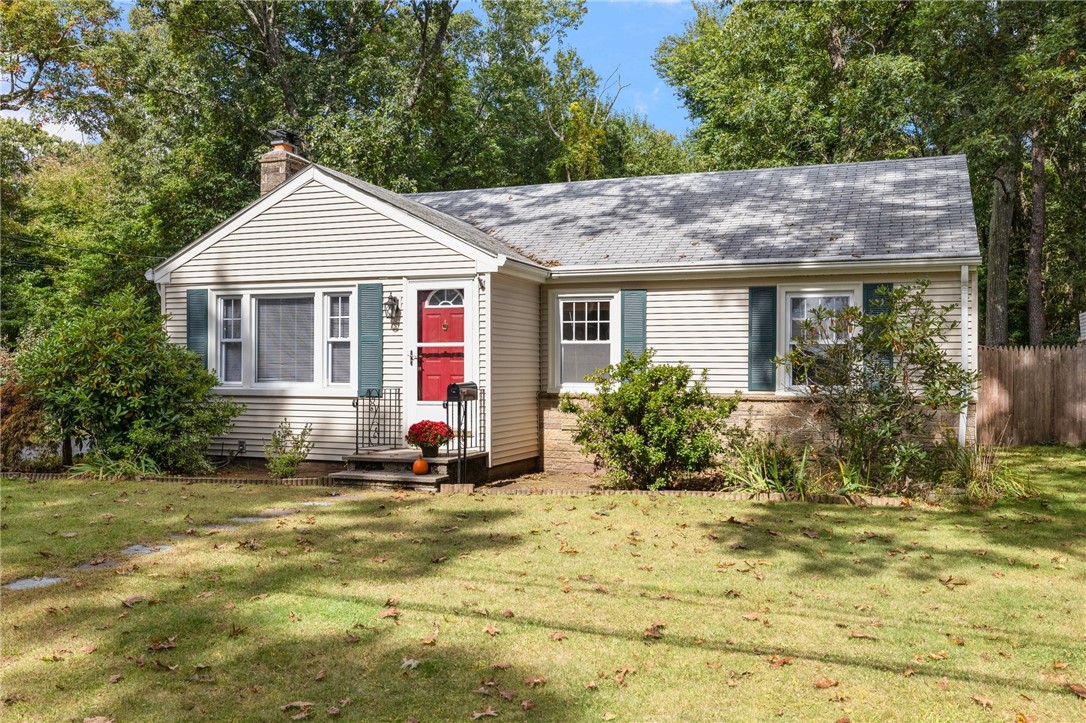 Darling St, Warwick, RI 02886