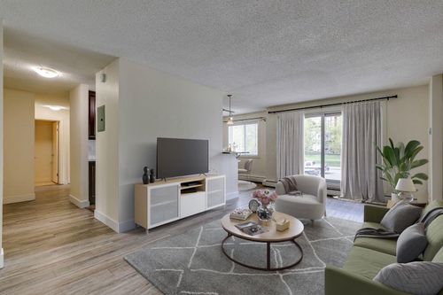 203-4455A Greenview Drive Ne, Calgary, AB, T2E6M1 | Card Image