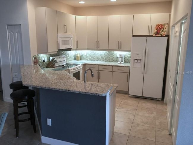1513 - 6640 7 Th Avenue Cir W, Townhouse with 3 bedrooms, 2 bathrooms and null parking in Bradenton FL | Image 4