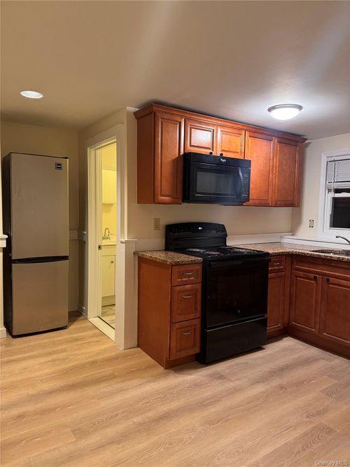 lower-62 Warwick Road, Hempstead, NY, 11558 | Card Image