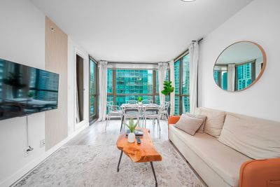 1711 - 1331 Alberni St, Condo with 2 bedrooms, 2 bathrooms and 1 parking in Vancouver BC | Image 1