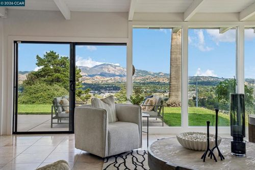 101 Hillcroft Way, Walnut Creek, CA, 94597-3909 | Card Image