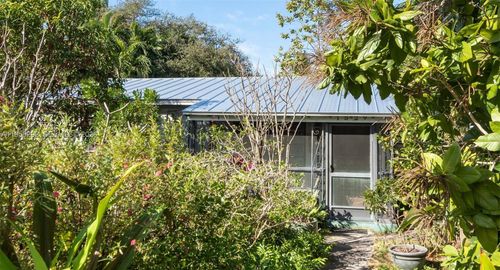 1529 Ne 1st Ave, Fort Lauderdale, FL, 33304-1017 | Card Image