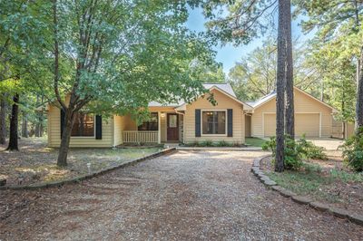 184 Shasta Path, House other with 3 bedrooms, 2 bathrooms and null parking in Holly Lake Ranch TX | Image 2