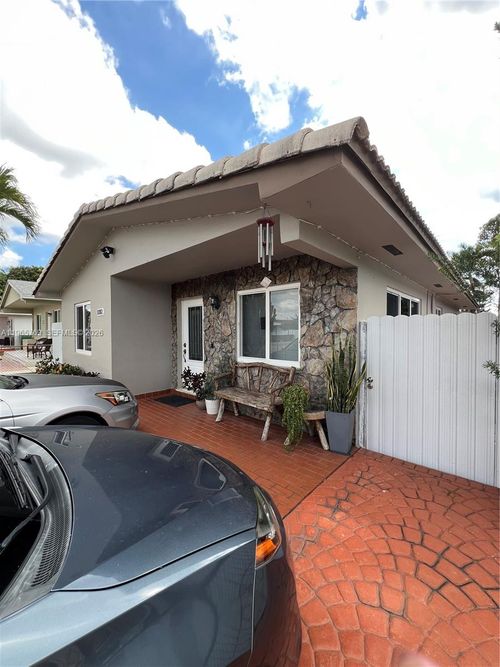 10382 Sw 25th St, Miami, FL, 33165-2519 | Card Image