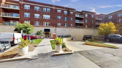 425a-118 S Washington Street, GREEN BAY, WI, 54301 | Card Image