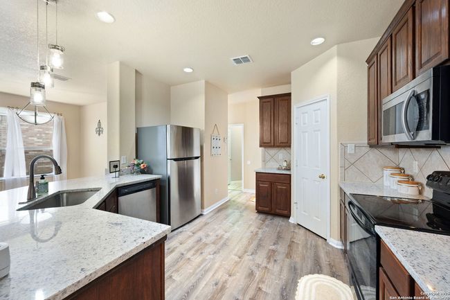 1905 Walter Raleigh, House other with 4 bedrooms, 2 bathrooms and null parking in Windcrest TX | Image 10