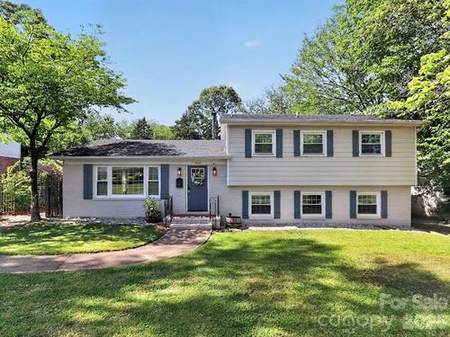 3025 Dunaire Dr, Charlotte, NC, 28205-4710 | Card Image