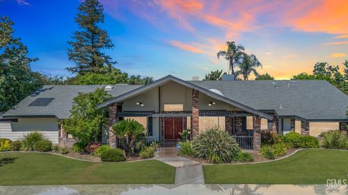 9600 Valley Oak Ct, Bakersfield, CA, 93311-1618 | Card Image