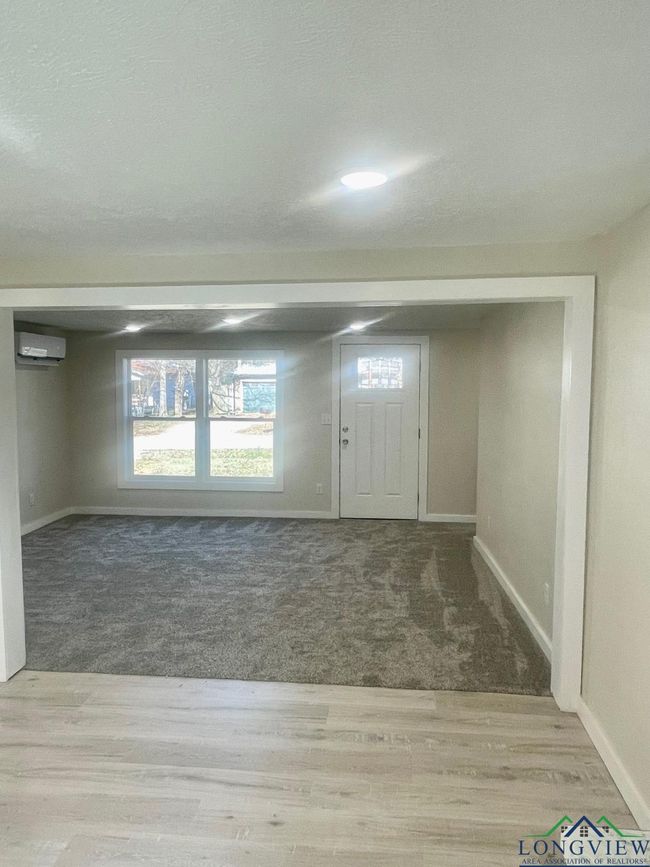 338 E Peters St, House other with 3 bedrooms, 2 bathrooms and null parking in De Kalb TX | Image 21