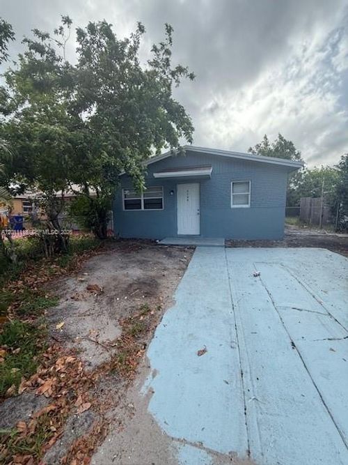 2131 Nw 26th Ave, Fort Lauderdale, FL, 33172 | Card Image