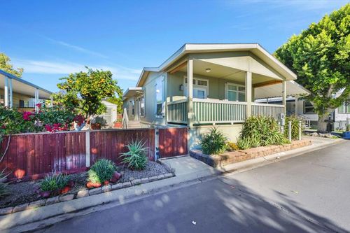 spc-52-2700 E Valley Pkwy, Escondido, CA, 92027-2950 | Card Image